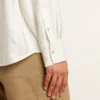 Męska koszula oversize w stylu „worn-white” z pionowymi paskami