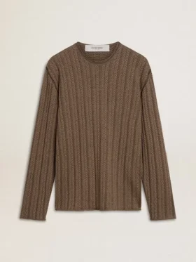 Męski sweter w kolorze trawertynu z naszywką z napisem „Golden” na plecach