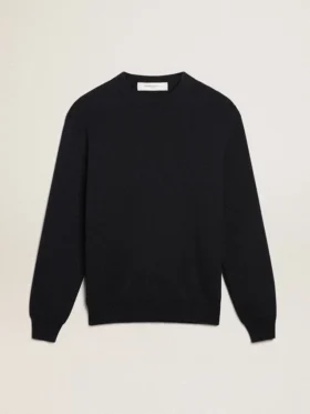 Męski sweter z okrągłym dekoltem z ciemnoniebieskiej bawełny z logo