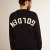 Męski sweter z okrągłym dekoltem z ciemnoniebieskiej bawełny z logo