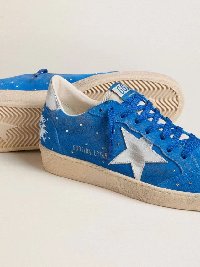 Męskie buty Ball Star z jasnoniebieskiego zamszu z ćwiekami i srebrną metaliczną skórzaną gwiazdą