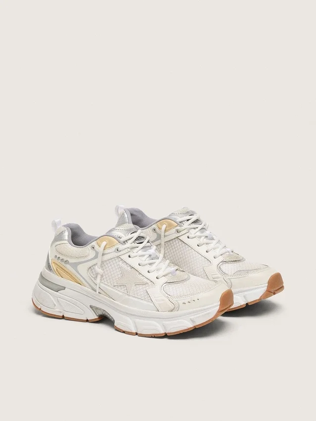Damskie buty Lightstar z białej skóry i siateczki z gwiazdą w stylu „worn-white”