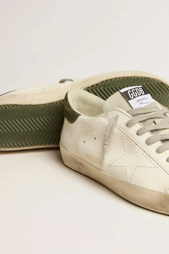 Męskie buty Super-Star z biopochodnej skóry, z perforowaną gwiazdą i zieloną wstawką na pięcie