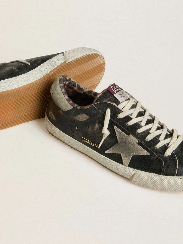 Męskie buty Super-Star z czarnej skóry z szarą zamszową gwiazdą i naszywką na pięcie