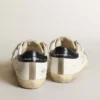 Męskie buty Super-Star z perforowaną gwiazdą i niebieską wstawką na pięcie