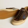 Męskie buty Super-Star ze skóry z niebieską skórzaną gwiazdą i beżową naszywką z nubuku na pięcie