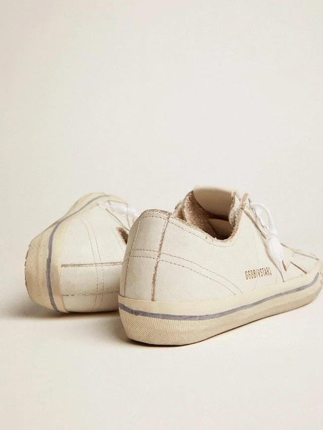 Męskie buty V-Star z białej skóry z białą gwiazdą i jasnoniebieskim paskiem na obramowaniu