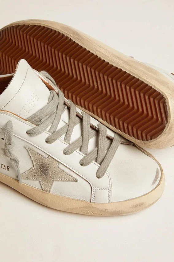 Męskie sneakersy Super-Star z zamszową gwiazdą i brązową wstawką na pięcie