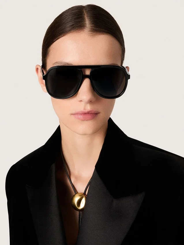 Okulary przeciwsłoneczne w stylu Aviator z czarną oprawką i soczewkami