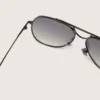 Okulary przeciwsłoneczne w stylu aviator z oprawką w metalicznym kolorze i szarymi soczewkami