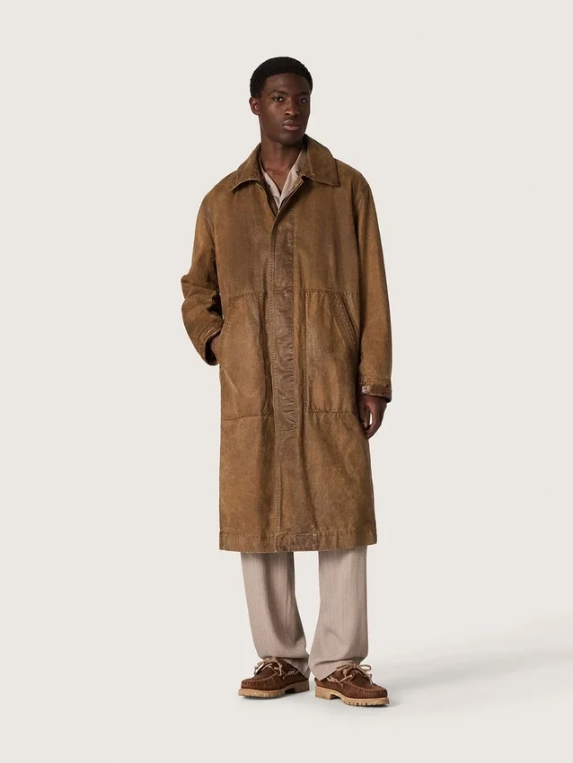 Płaszcz typu trench unisex z brązowego, woskowanego twillu z skórzanymi detalami