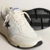 Running Sole z białej skóry i siateczki z niebieską gwiazdą z laminowanej skóry