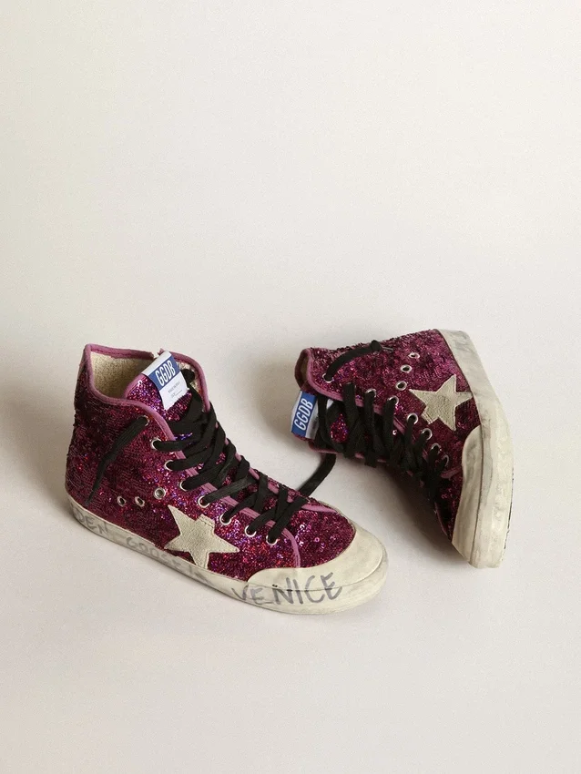Sneakersy Francy z cekinami i ręcznie pisanym napisem na podeszwie zewnętrznej