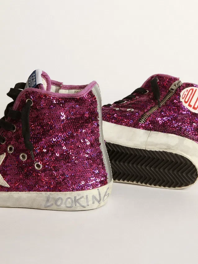 Sneakersy Francy z cekinami i ręcznie pisanym napisem na podeszwie zewnętrznej