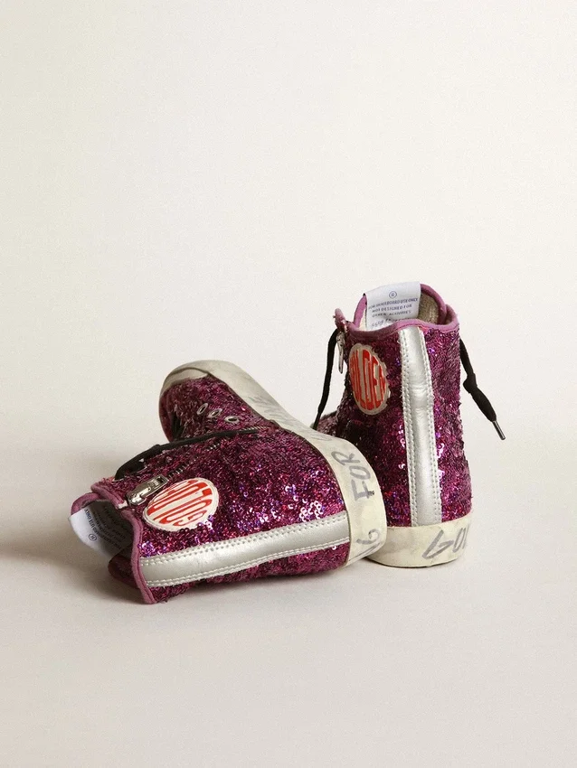 Sneakersy Francy z cekinami i ręcznie pisanym napisem na podeszwie zewnętrznej