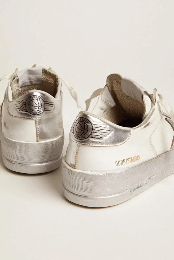 Sneakersy Stardan z gwiazdą ze srebrnej skóry metalicznej i zakładką na pięcie