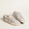 Sneakersy Super-Star z szaro-białej skóry z efektem brokatu i skórzaną gwiazdką