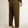Spodnie chino w kolorze wojskowej zieleni z kolekcji Golden Collection