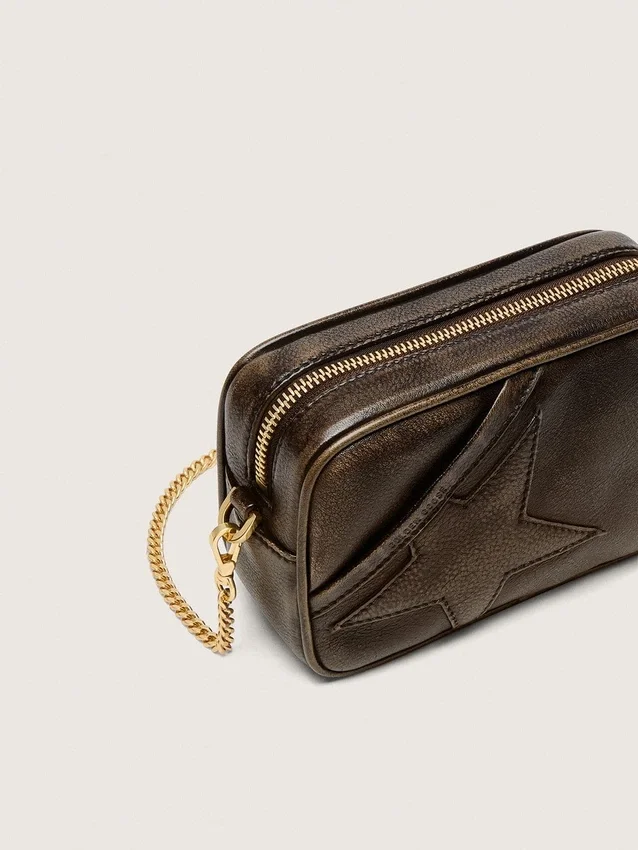 Star Bag „Mini” z postarzanej ciemnobrązowej skóry z gwiazdą w tym samym odcieniu