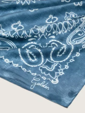 Szalik z kolekcji Golden Collection w kolorze dżinsowego błękitu z wzorem paisley