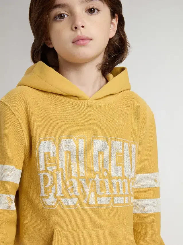 Żółta bluza dziecięca z nadrukiem w stylu vintage