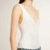 Top bez rękawów z haftem i wykończeniem w stylu „worn-white”