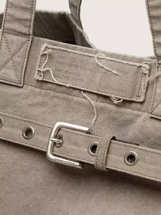 Torba z płótna w kolorze antracytowym z haftem i detalami w kolorze postarzanego srebra
