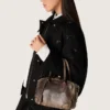 Torebka Vita z brązowej skóry w stylu vintage ze złotymi detalami